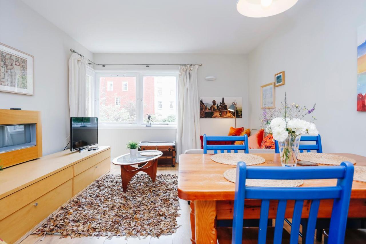 2-bedroom Old Town Appartement *